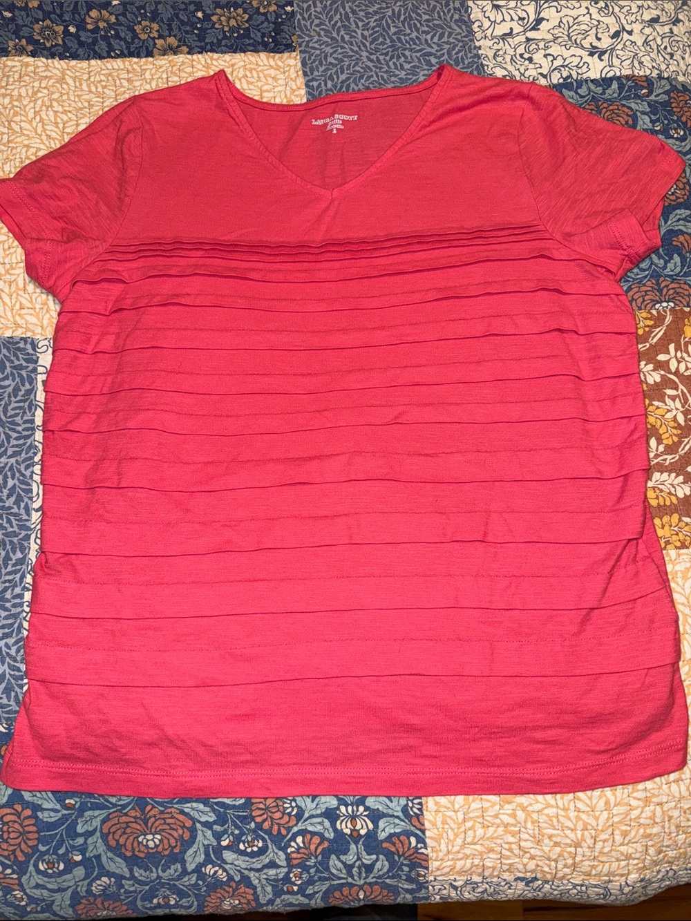 Pinky/coral tee